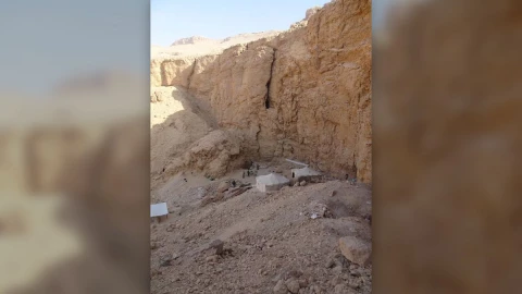 Egypt announces first discovery of pharaoh's tomb in more than 100 years