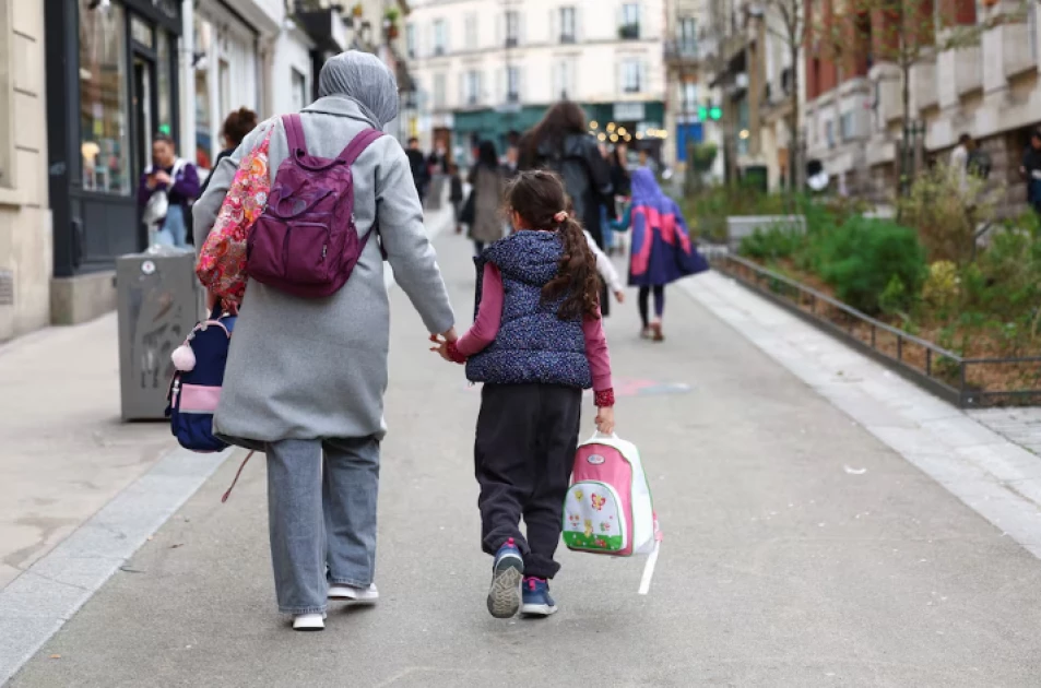 Paris residents to vote on making 500 more streets pedestrian