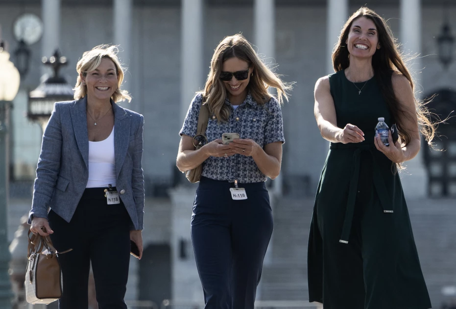 Epstein victims compiling list of sexual abusers Epstein victims compiling list of sexual abusers