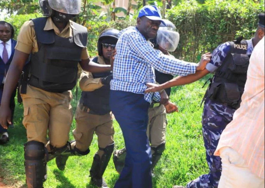 Ugandan politician Kizza Besigye placed under house arrest
