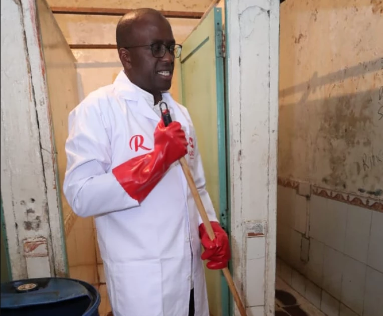 'Nairobi will be a clean city,' From washing cars, Igathe now cleans toilets