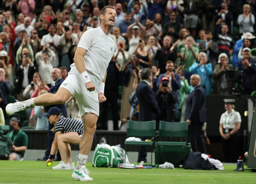 Djokovic racks up 80th Wimbledon win as Alcaraz fights back