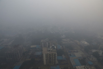 Delhi trapped under blanket of toxic air two days after festival