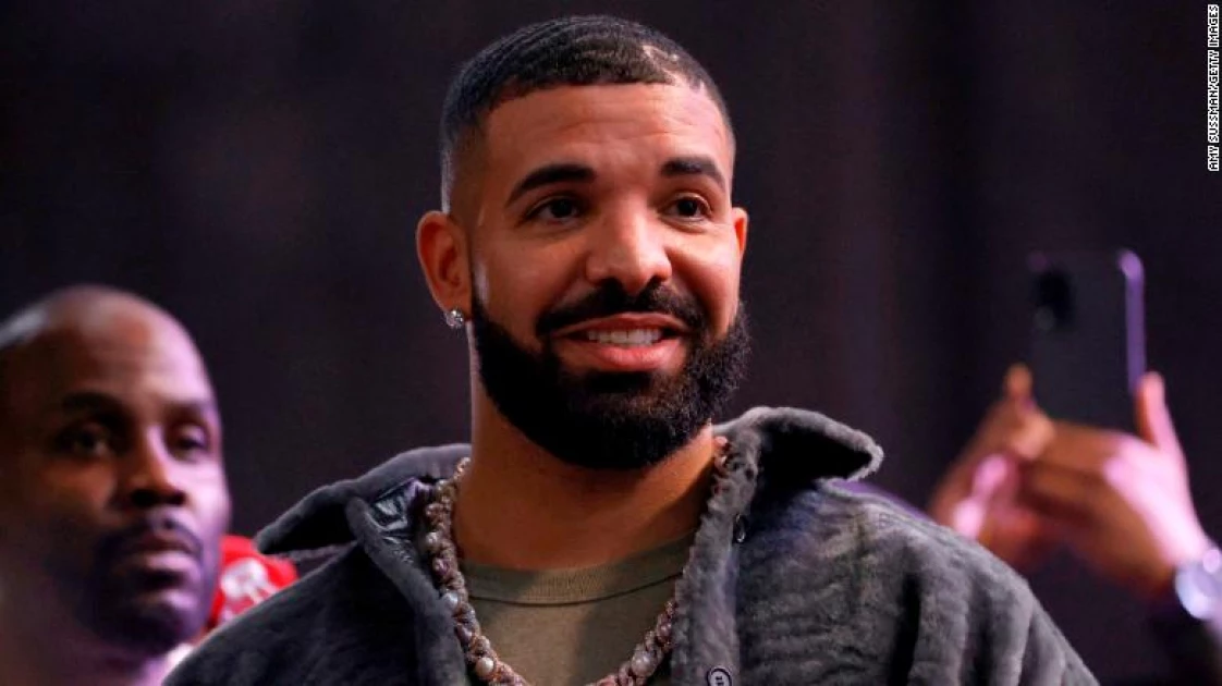 Drake tests positive for COVID-19, postpones Young Money Reunion show