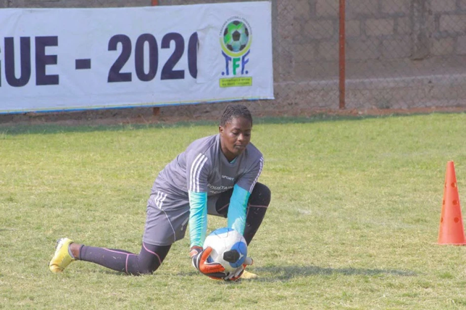 Kenyan goalkeeper Rufa set to join Simba Queens