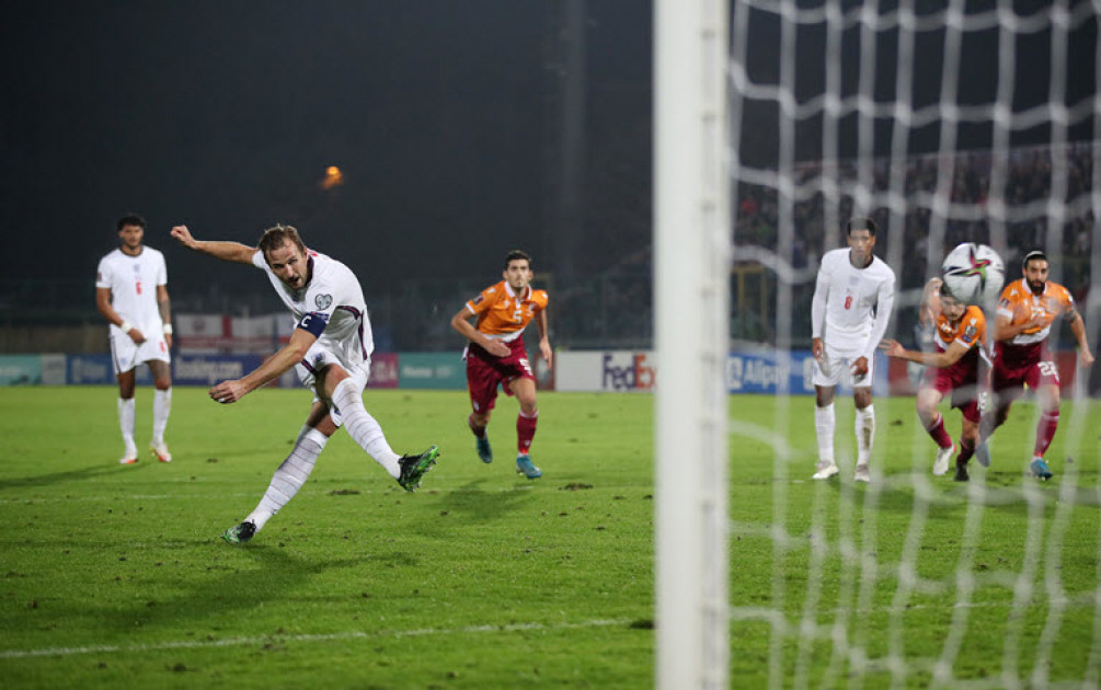 England qualify for 2022 World Cup with an embarrassing 10-0 win over  San Marino