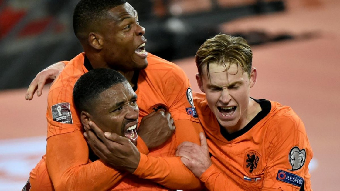 Netherlands floor Norway to book World Cup place