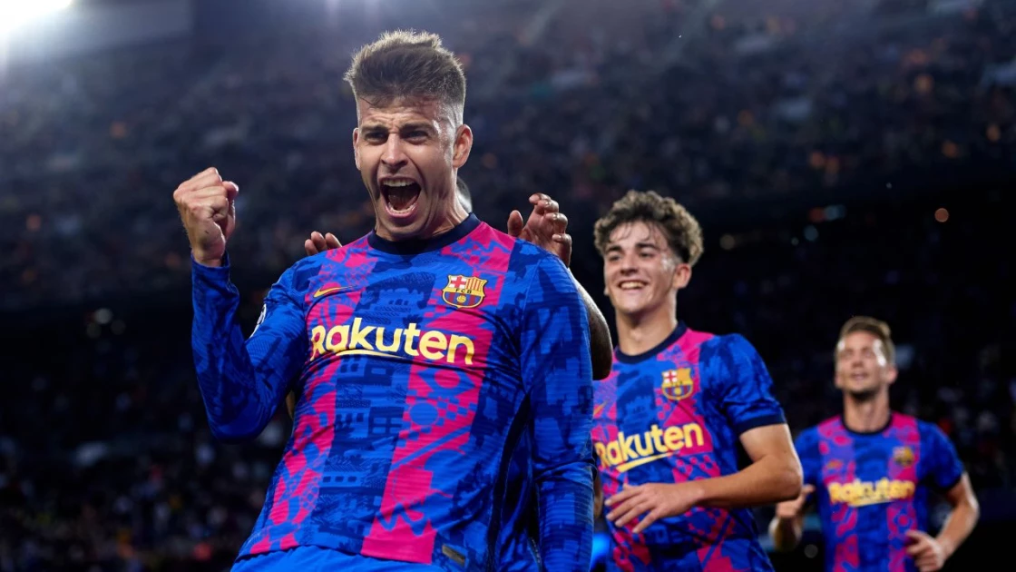 Barcelona defender Gerard Piqué announces retirement at age 35