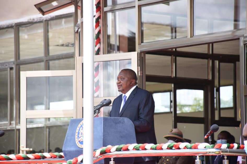 President Kenyatta congratulates Police for COVD-19 containment