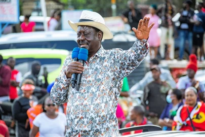 Raila: Azimio governors can meet with Ruto but I don’t recognize him as president