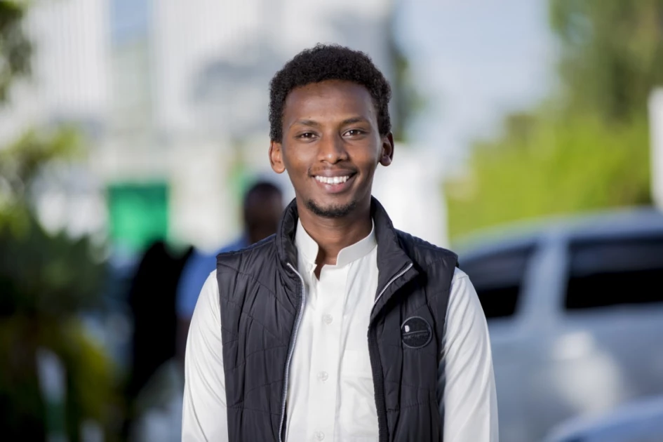 Idris Muktar: How Kenyan journalist lost CNN job over tweets from when he was 15 years old