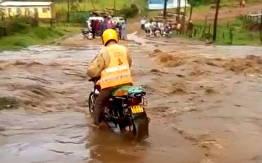 Body of boda boda rider caught on video being swept by floods retrieved