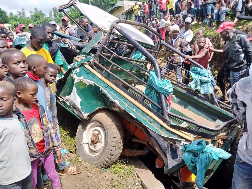 Four people dead, 20 injured after Miraa vehicle crashes in Meru