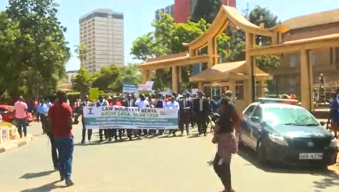 Lawyers hold peaceful protests nationwide over alleged inefficiencies at Ministry of Lands