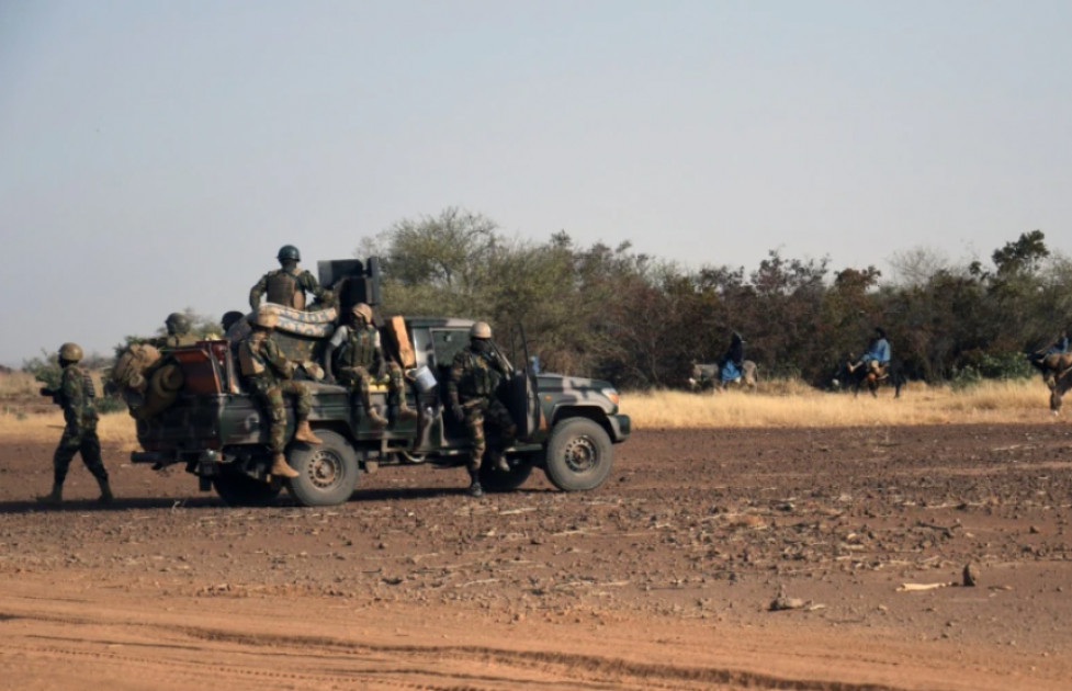 At least 6 killed, 10 wounded in twin attacks in Niger