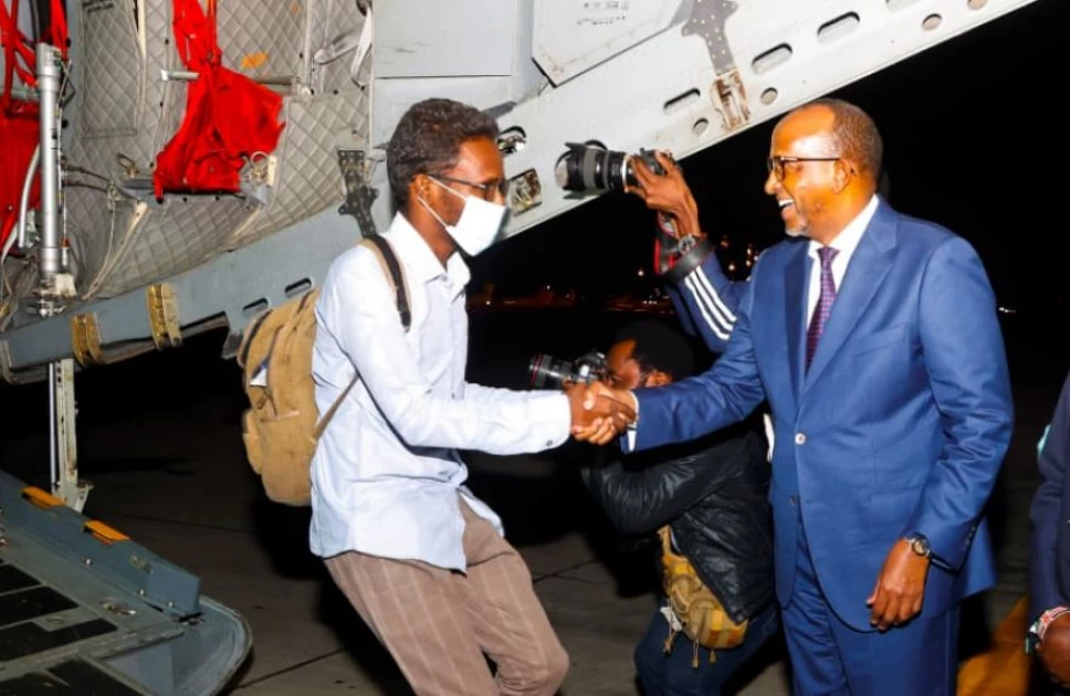 Sudan war: First lot of Kenyan evacuees arrive in Nairobi