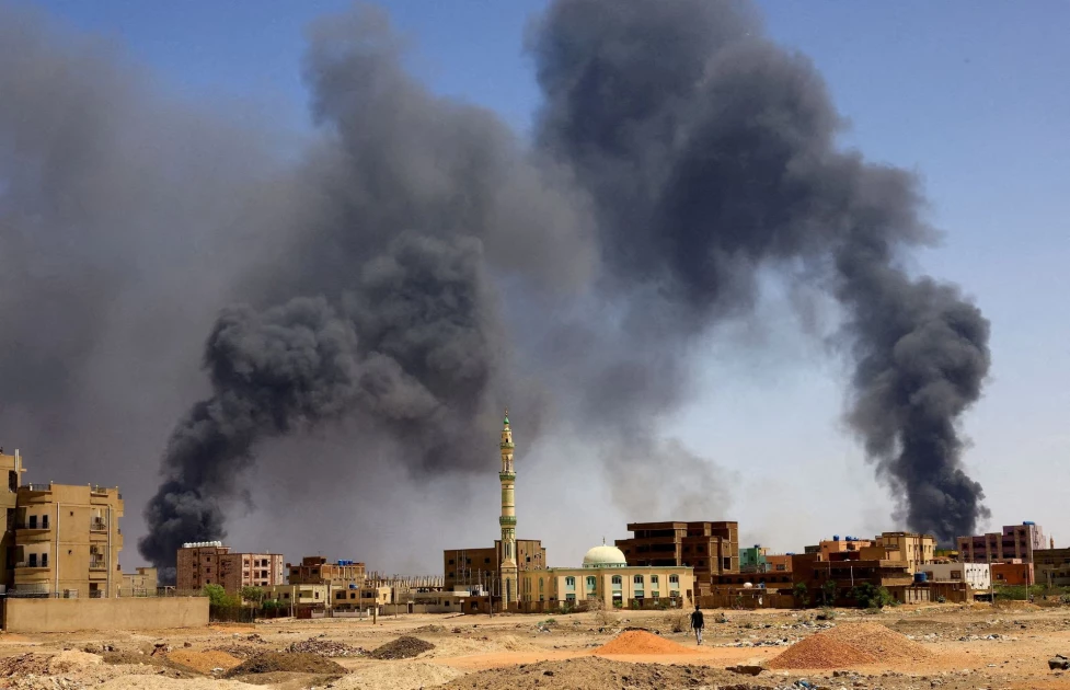 Fighting escalates in Khartoum after ceasefire expires