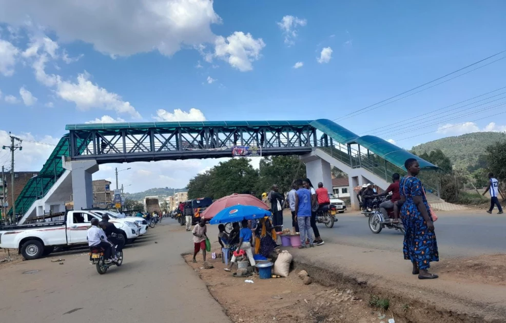 Migori footbridge 'gathering dust', as residents prefer crossing dangerous road on foot