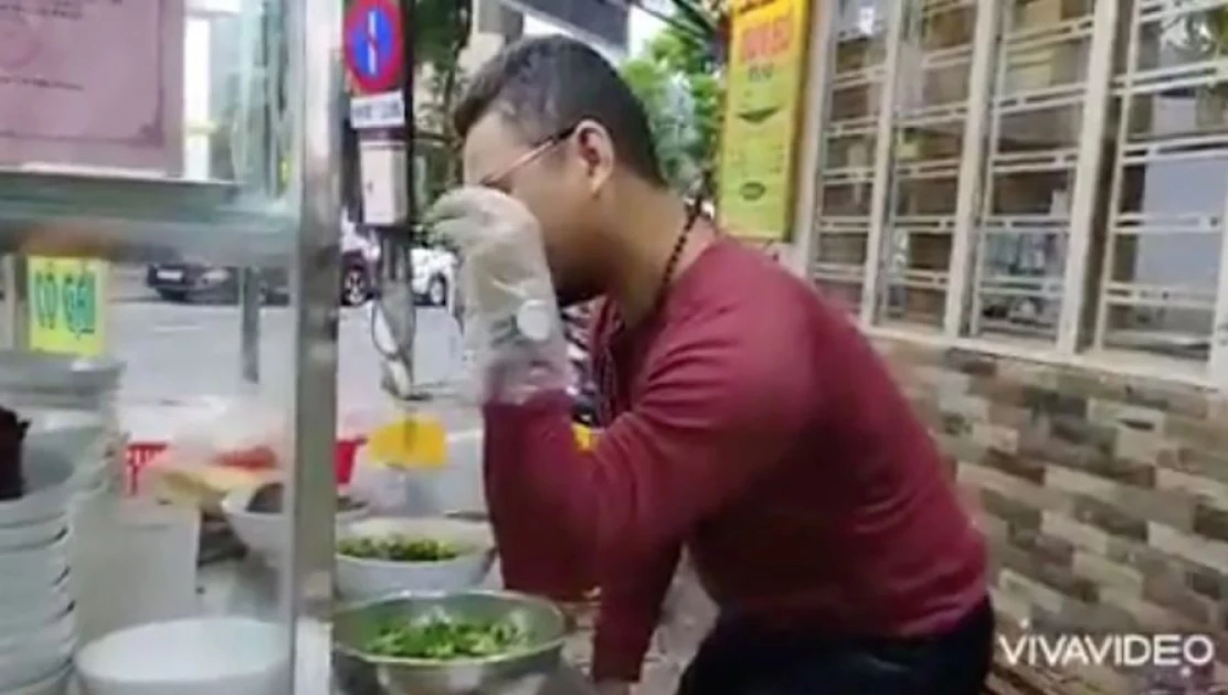 Vietnam jails noodle vendor who mocked ministers lavish dining