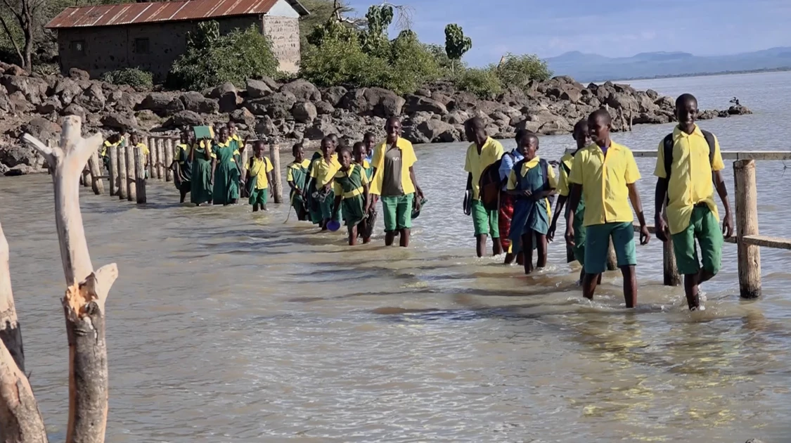 Baringo: Pupils brave crocodile-infested waters to get to school