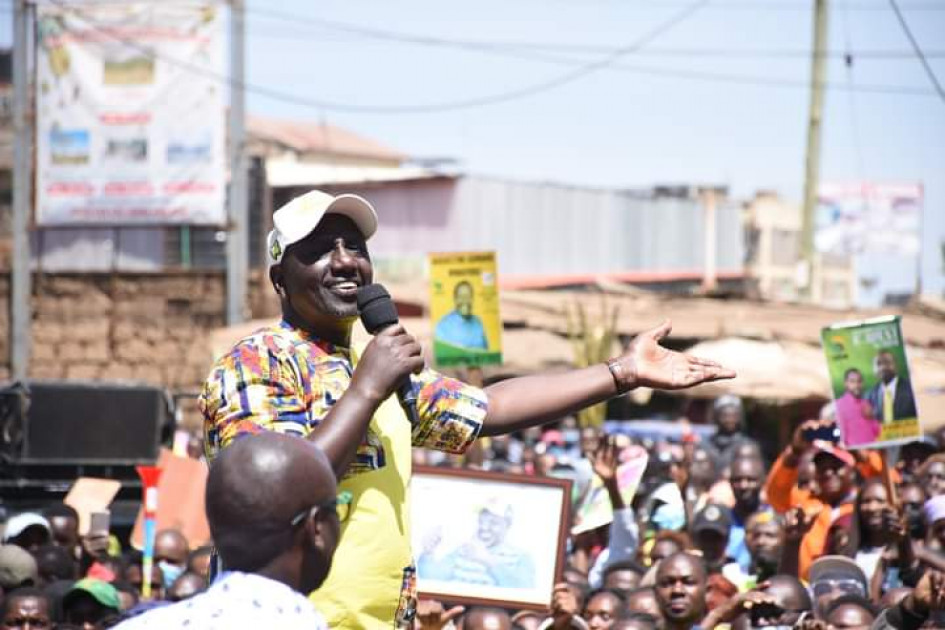 ‘Heri tutafute mama wa kiosk atuongoze,' DP Ruto says as he attacks Raila