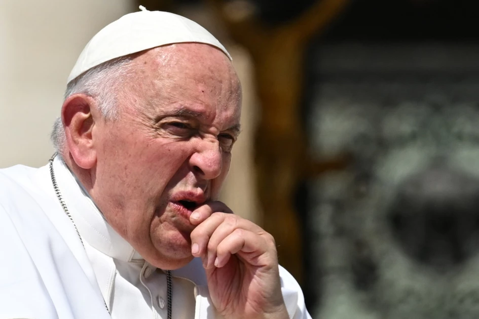 Pope to undergo hernia operation on Wednesday