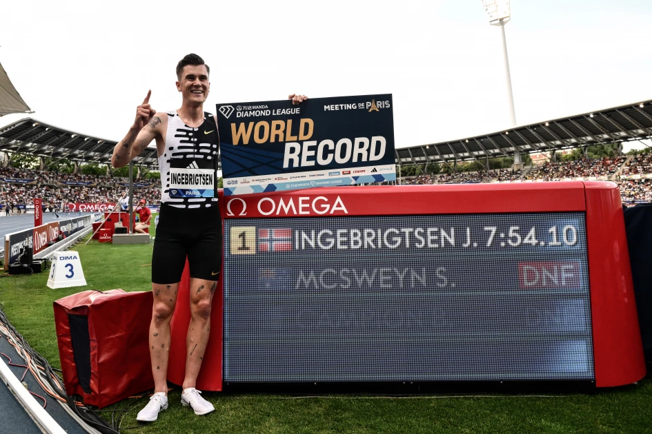 Ingebrigtsen sets new world record for rarely-run 2-mile event