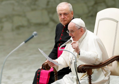 Don't send migrants back to unsafe countries, pope says, citing Libya